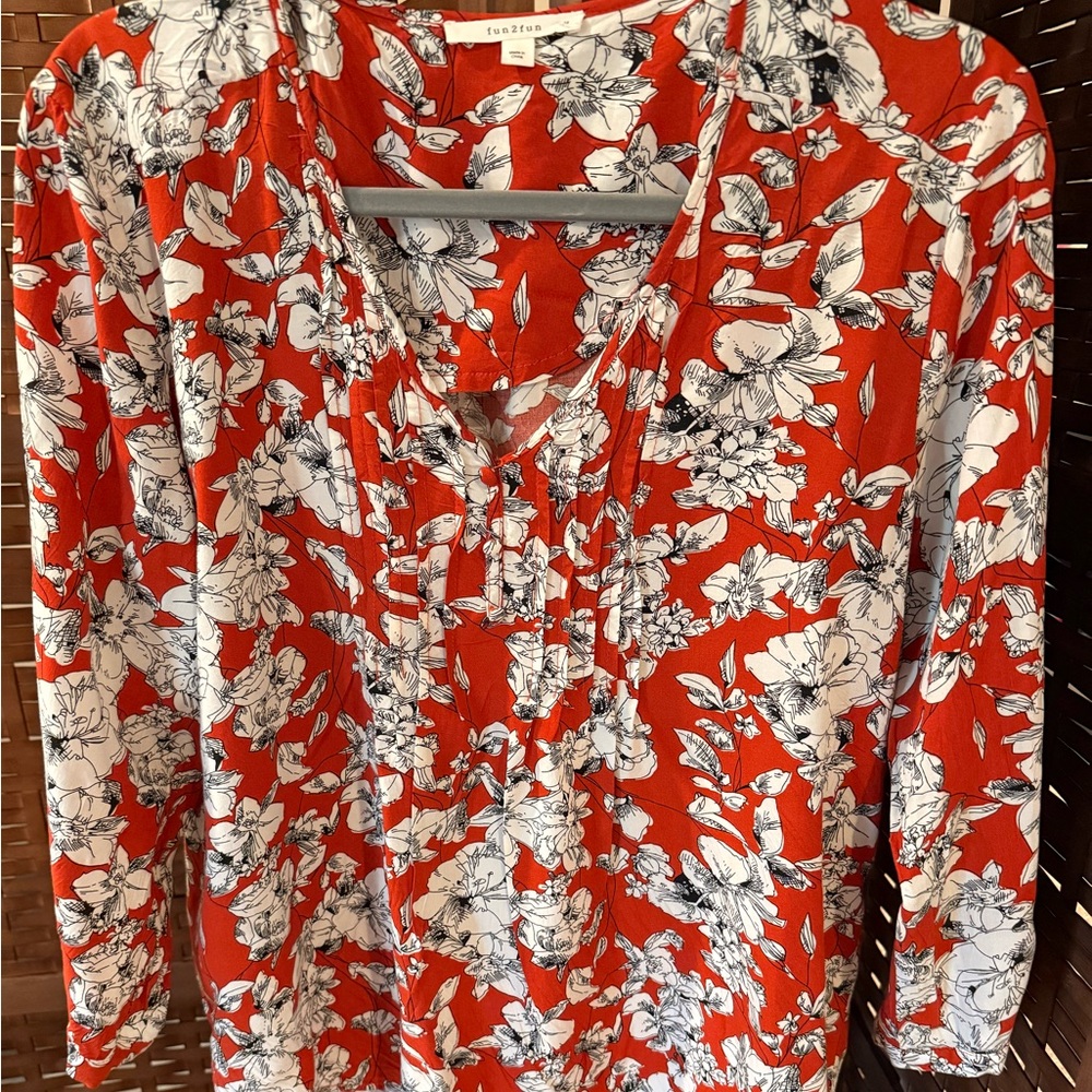 Fun2Fun Red Floral Top